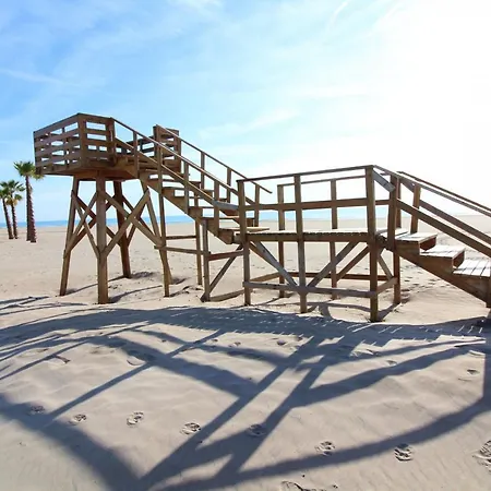 Global Properties, Cerca Del Mar En Canet